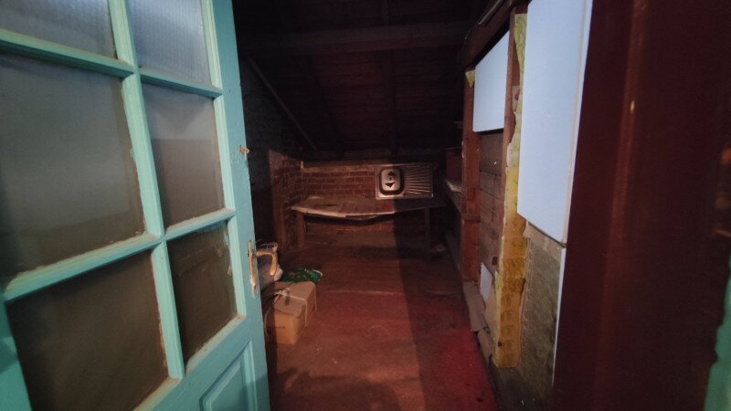 Vasile Lascar, vanzare mansarda la rascruce de drumuri