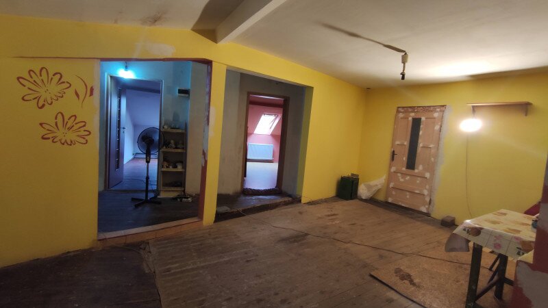 Vasile Lascar, vanzare mansarda la rascruce de drumuri